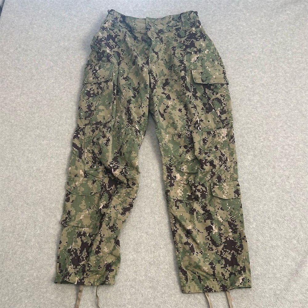 U.S. Navy NWU Type III Camo Trousers 33 Short Military Pants Digital